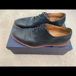 Men’s 10.5 dress shoes